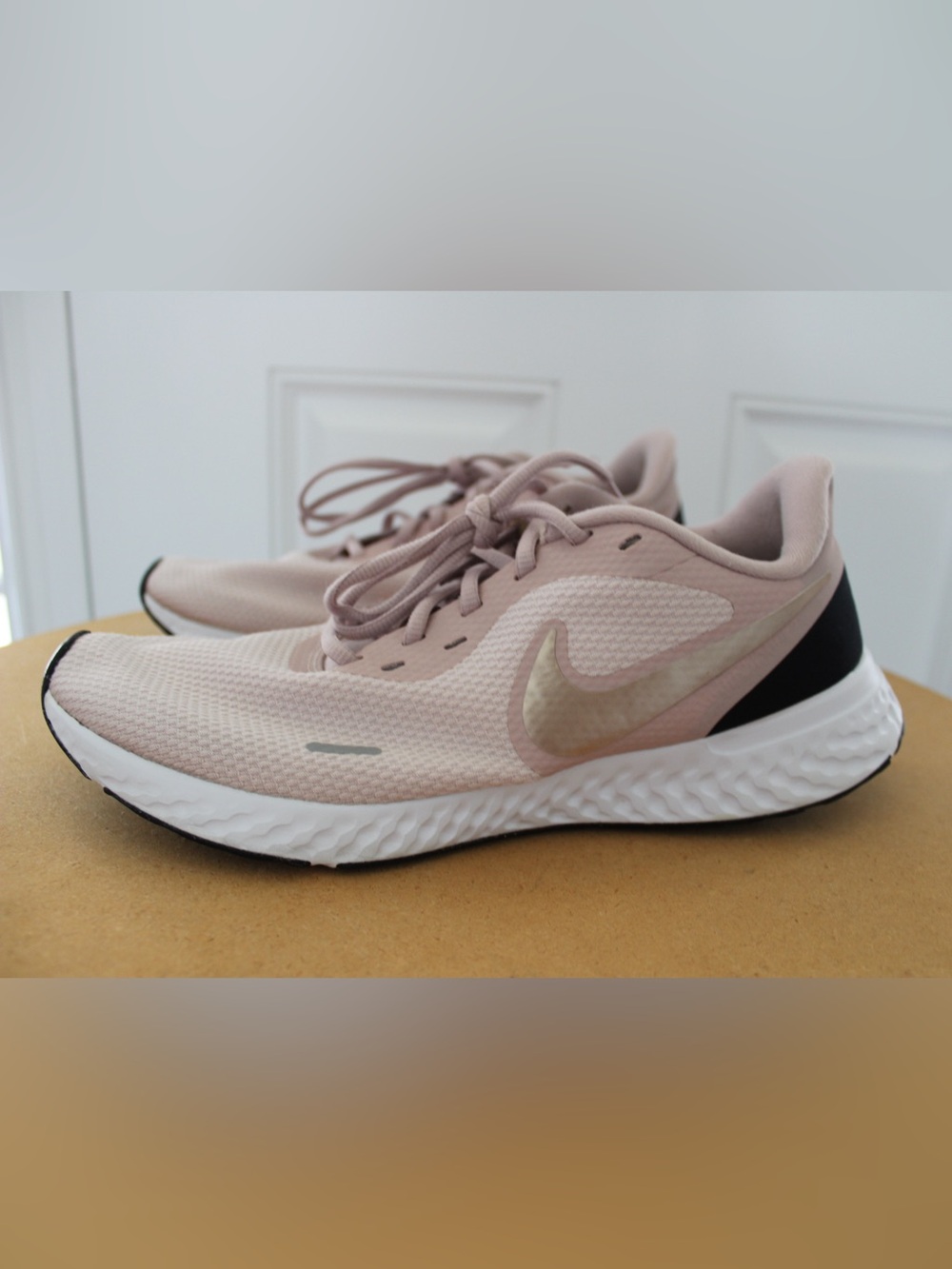 Nike Revolution 5 Pink Running Shoes Size 11